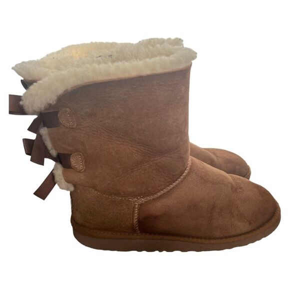 UGG Bailey Bow II Boots S/N 1002954
women US 5 brown suede satin bows shearling - Picture 4 of 12
